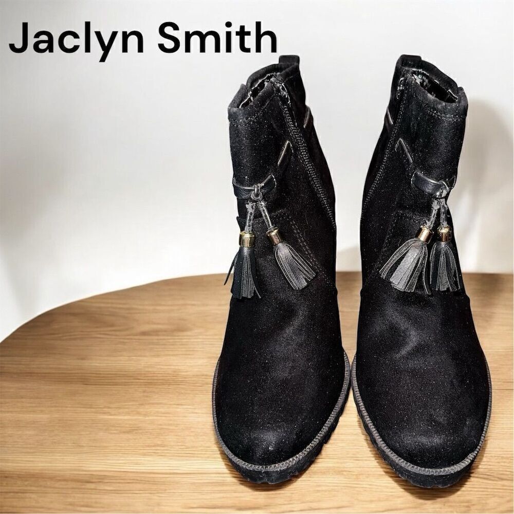 Jaclyn Smith Black Faux Suede Tassel Ankle Side Zipper Stacked 3.5”Heel Booties